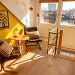 Houseboat Studio With Canalview And Free Bikes