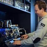 Holiday Inn - The Niu, Fender Amsterdam