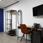 Rooms25