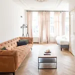 Historic Canal House Apartment