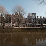 Adam\'S Canal House