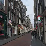 Redlight District Private Smokers Friendly Studio