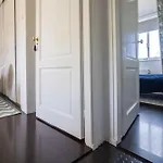 Your Own Floor In Authentic Picturesque Dikehouse