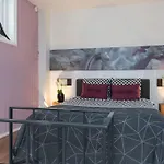 L\'Home Apartment