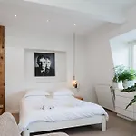 House Of Arts - City Centre Apartment