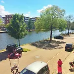 Jordaan View