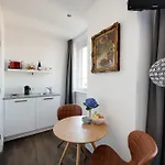 B&B Helmers