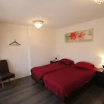 Coco\'S Outback Apartments