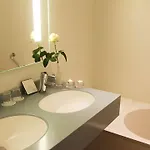 Memphis Hotel