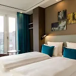 Motel One Amsterdam-Waterloop
