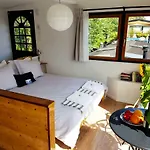 Houseboat Concordia B&B