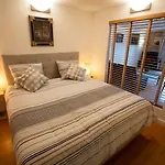 Central & Quiet Canal Apartment