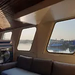 Beagle Family Houseboat