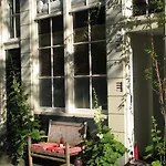 Jackie O Studio