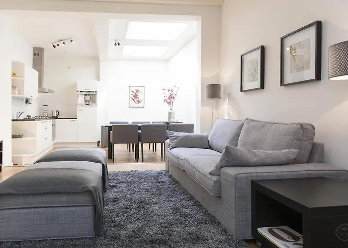 Stylish Canalhouse A