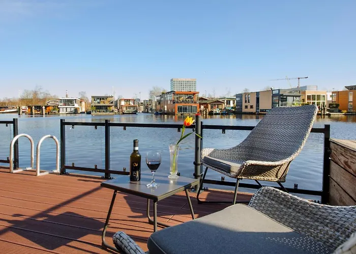 Houseboat Studio With Canalview And Free Bikes
