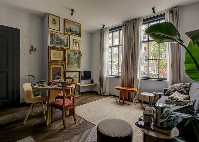 Luxury Rooms Canal District
