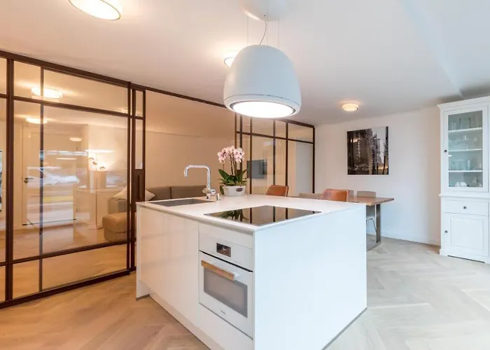 Luxurious Studio Only 15 Minutes From City Center