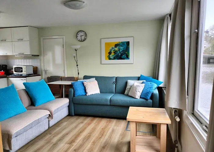 Apartment At The East Side, Close To Center