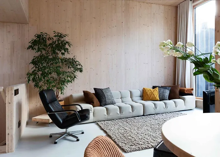 Wooden Wonders - A Unique Studio Experience In Amsterdam-Noord