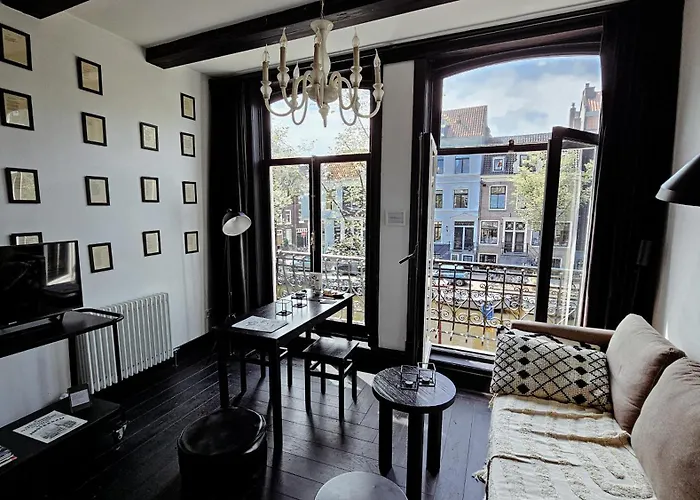 The Black Beauty Private Studio With Canal View From 1799