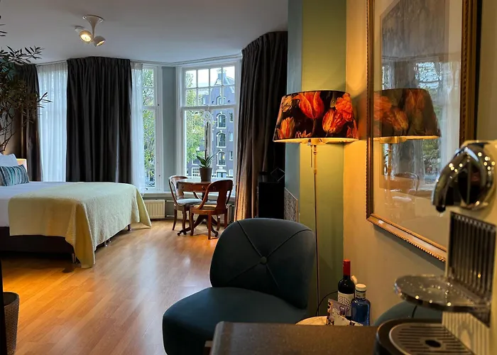 Decor Canal House