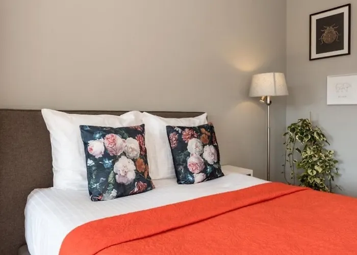 Boutique Canal House Suites