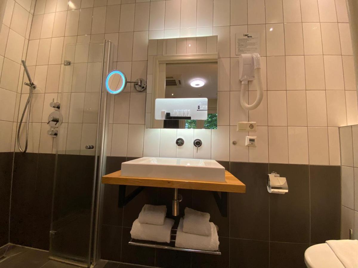 Alp Hotel