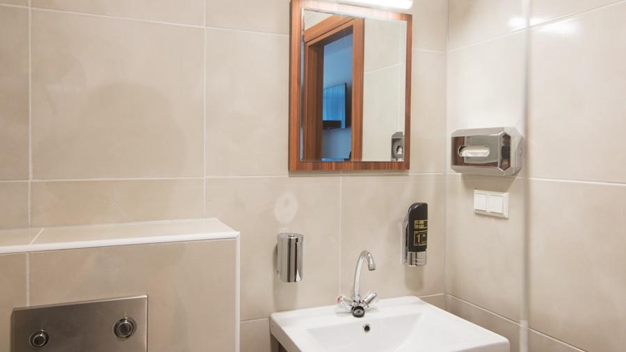 Hotel King's Court 3*
