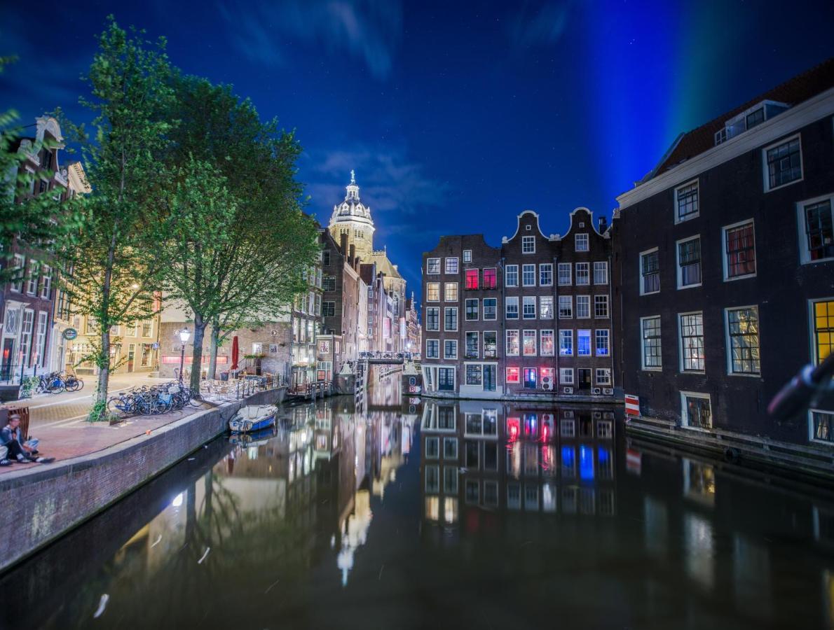 Botel Anna Houseboat Amsterdam