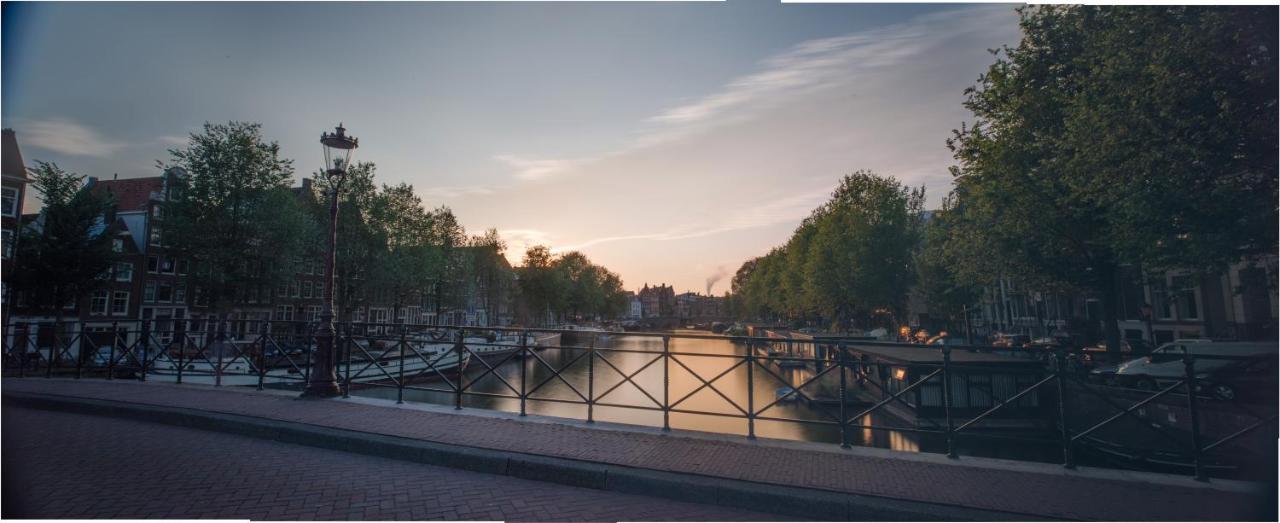 Anna Houseboat Amsterdam