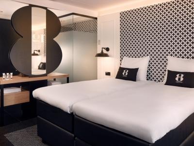 Gr8 Riverside Hotel