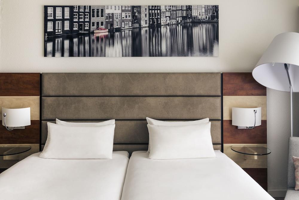 Mercure West Hotel 4*