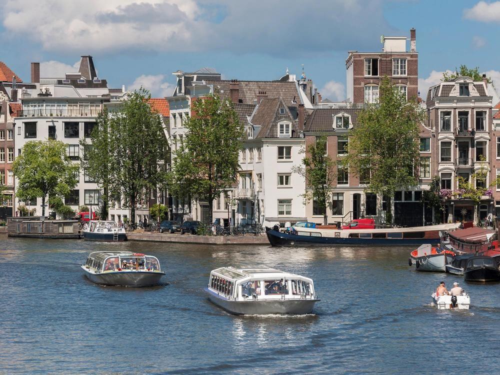 Hotel Mercure Centre Canal District 4*