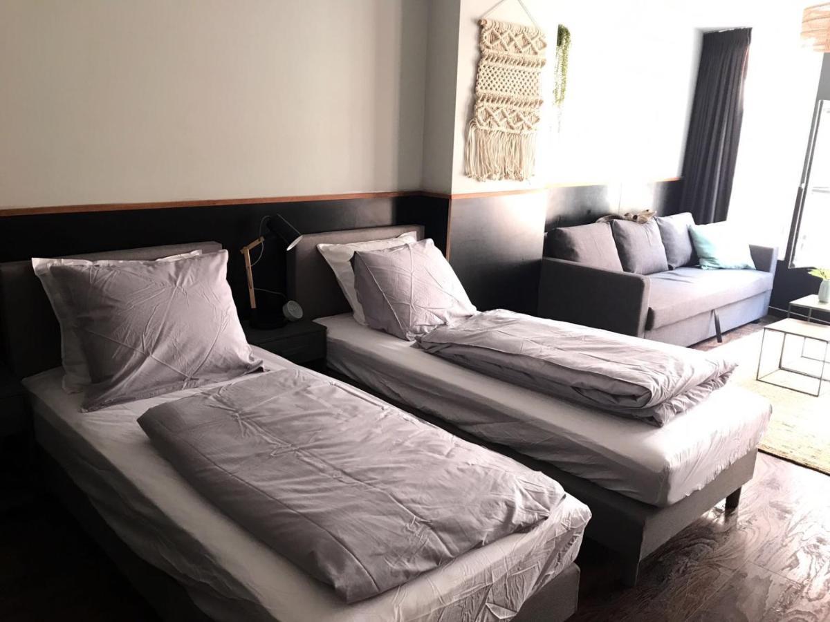 Red Light Bed & Breakfast
