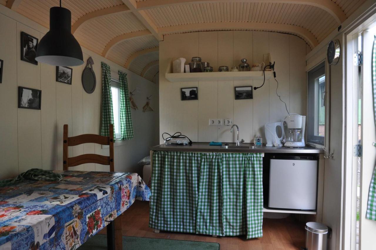 Bed & Breakfast Your Waggon At The Cow's Paradise Amsterdam