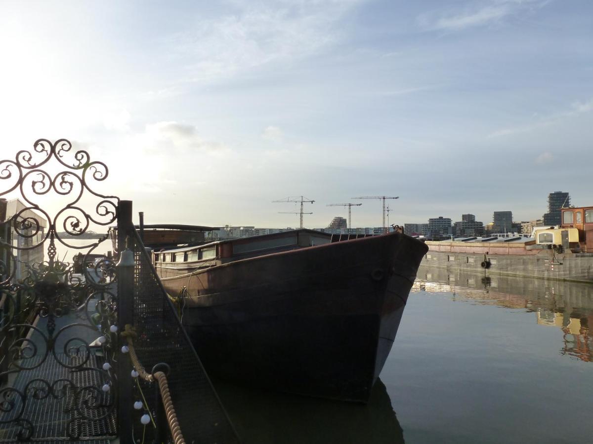 Bed & Breakfast Bed In Boat Amsterdam