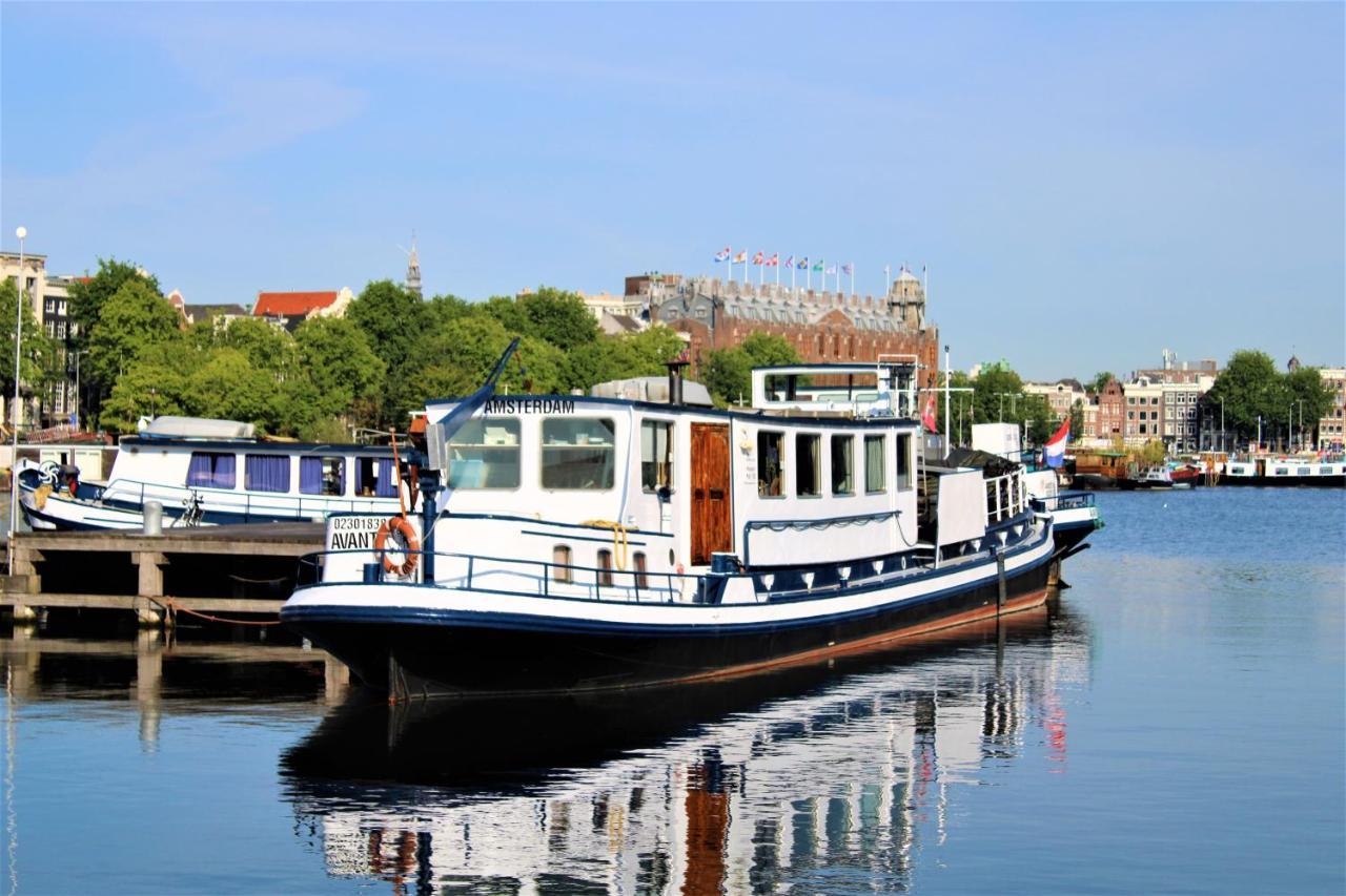 Passengership Avanti Botel 2*