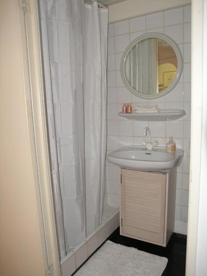 Singel 100 Bed & Breakfast *