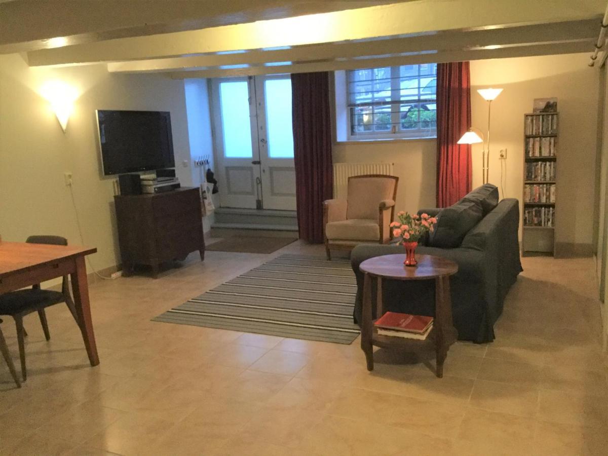 Charming Canal House 4p Apartment