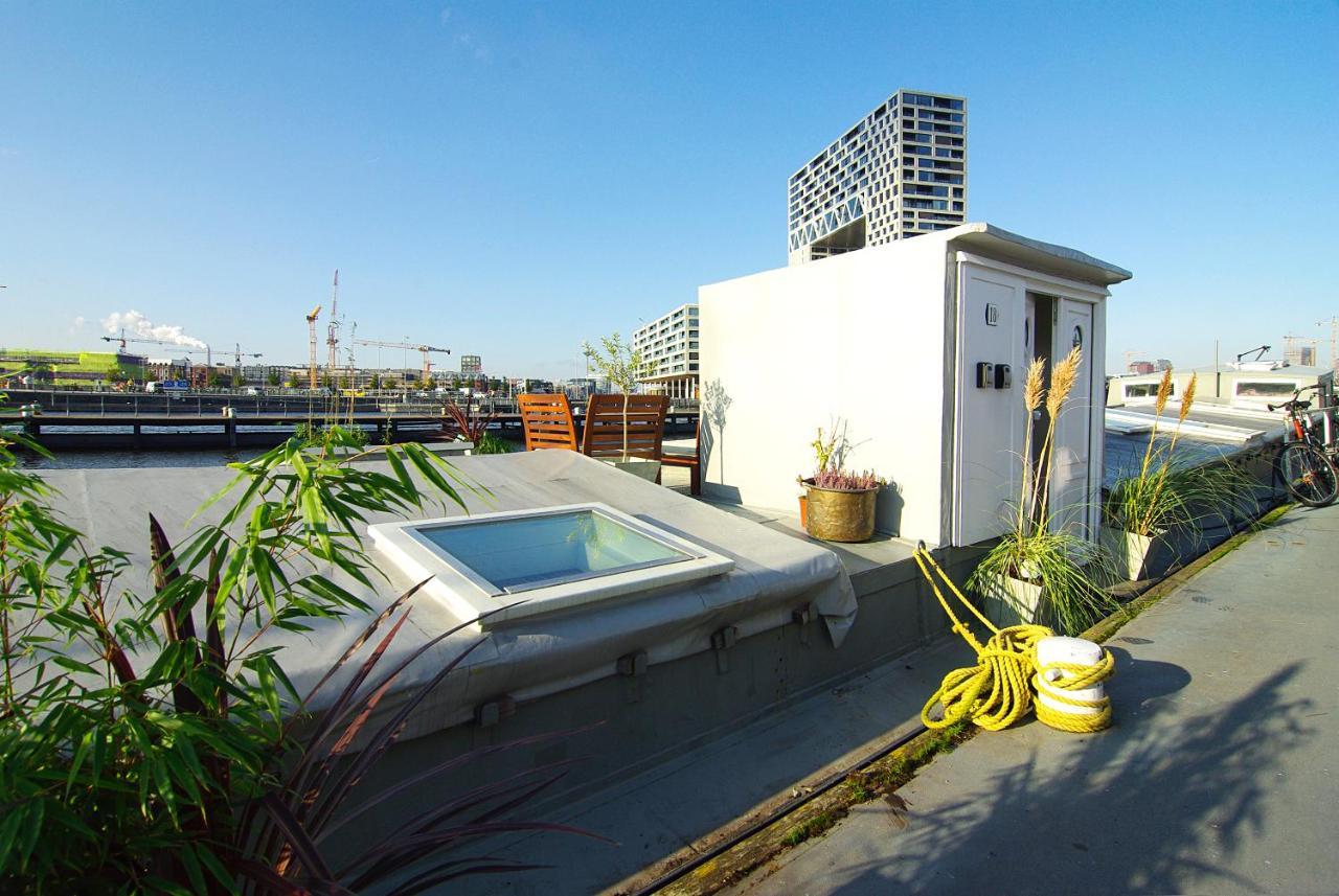 Eco Houseboat Guest house *