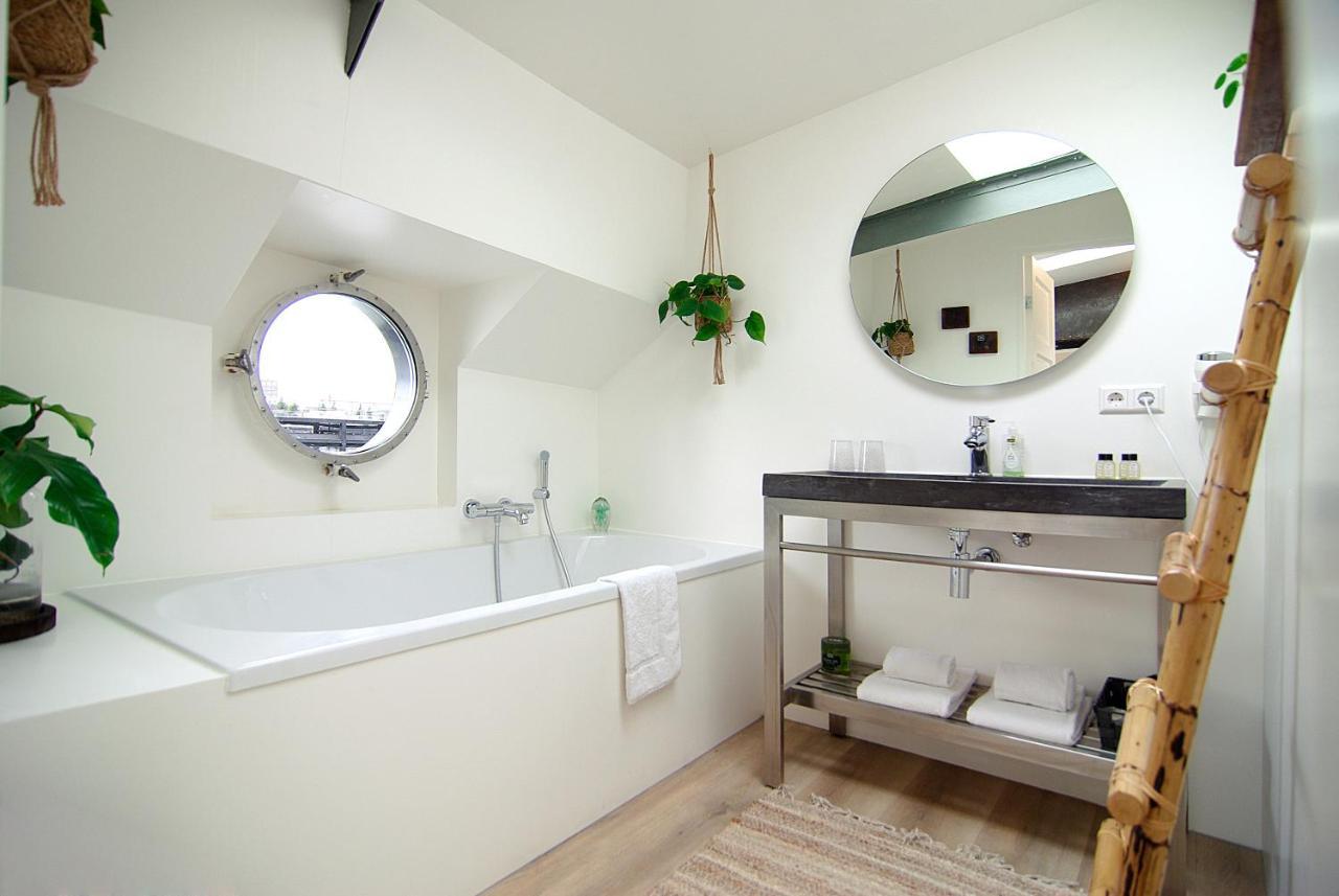 Guest house Eco Houseboat Amsterdam