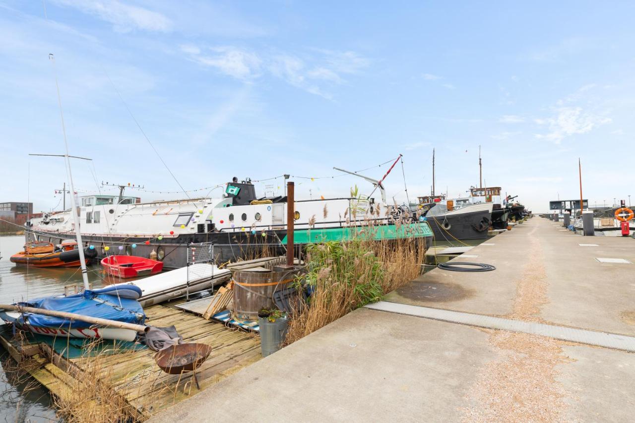 Bed & Breakfast Houseboat Amsterdam