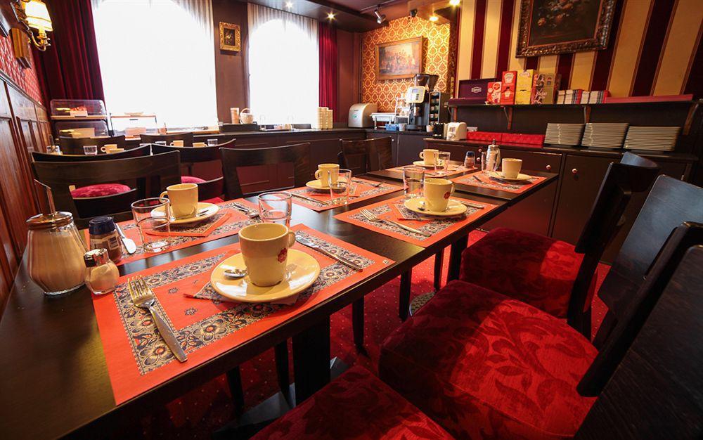 De Paris 3*