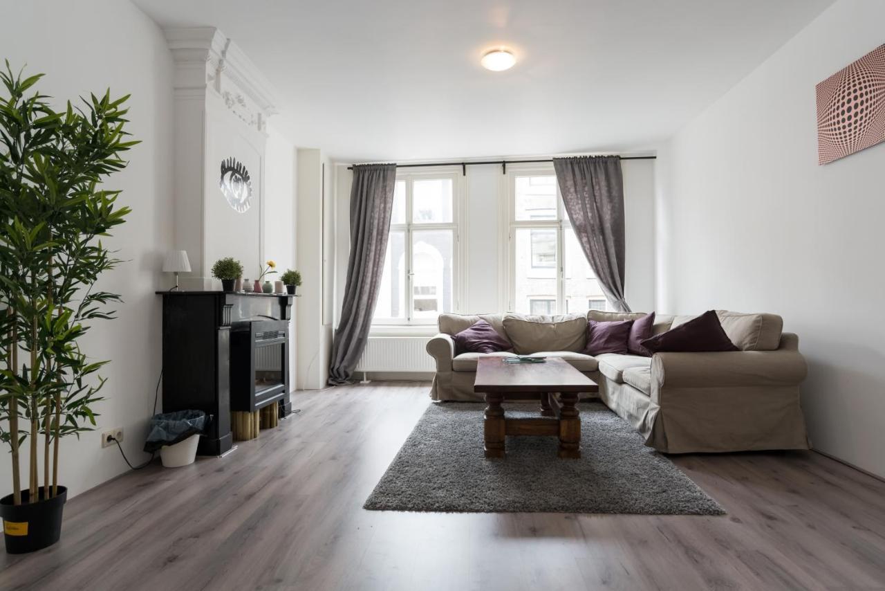 Beautiful House Next To Dam Square! Homestay Amsterdam