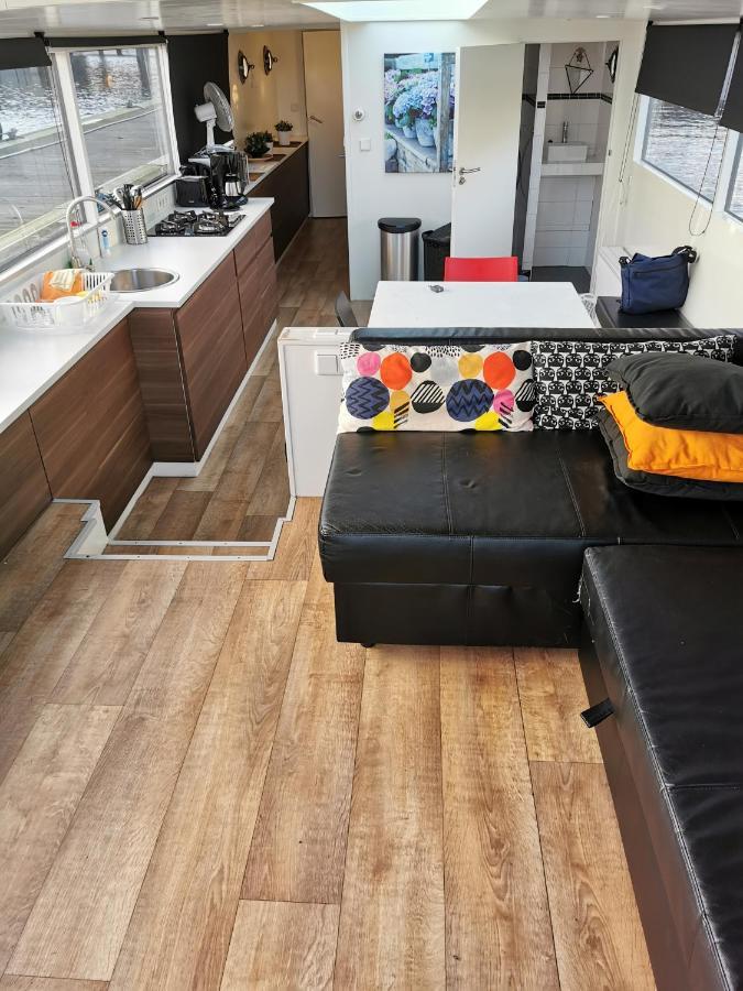 Loft Boat Botel *
