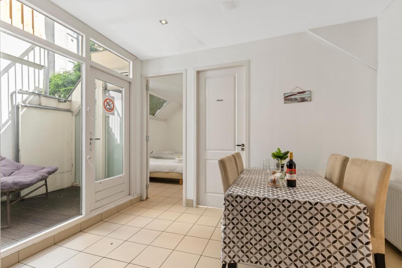 Spacious In Center With Private Patio *