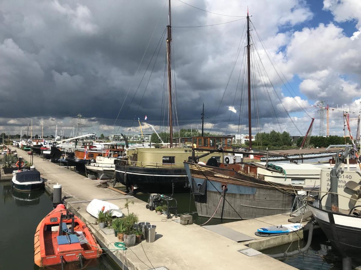 The Ship's Cabin Bed & Breakfast Amsterdam
