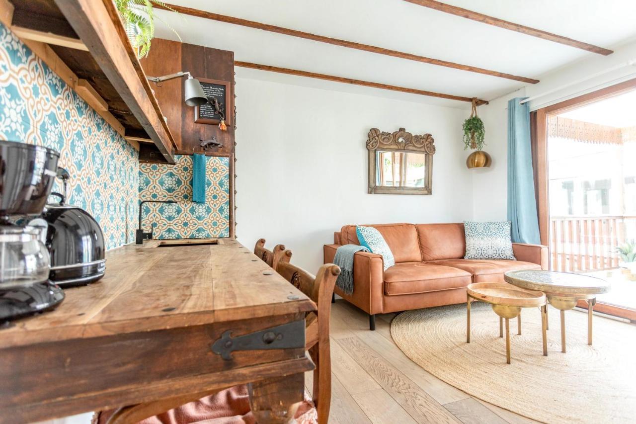 Gasthuis House Boat With Waterfront Terrace
