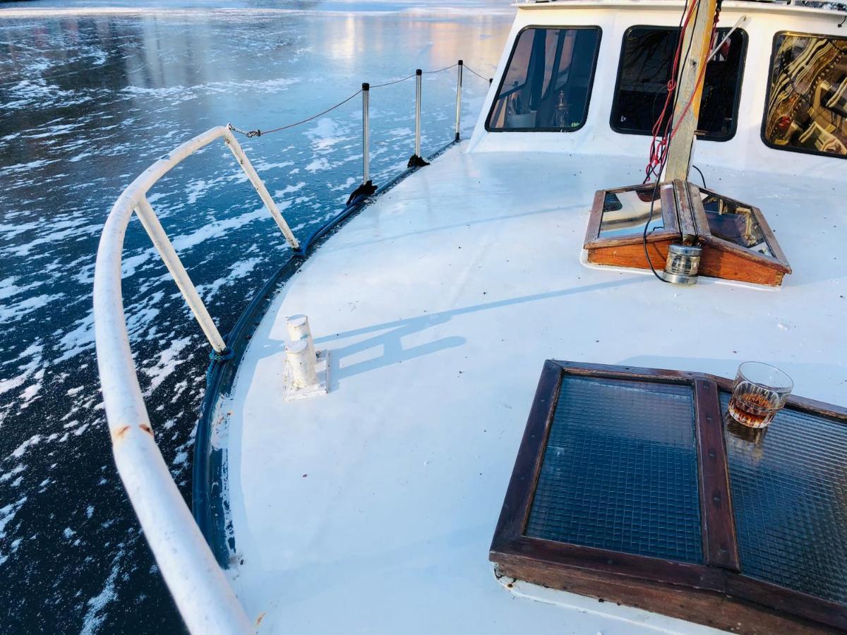 Boat Center Botel
